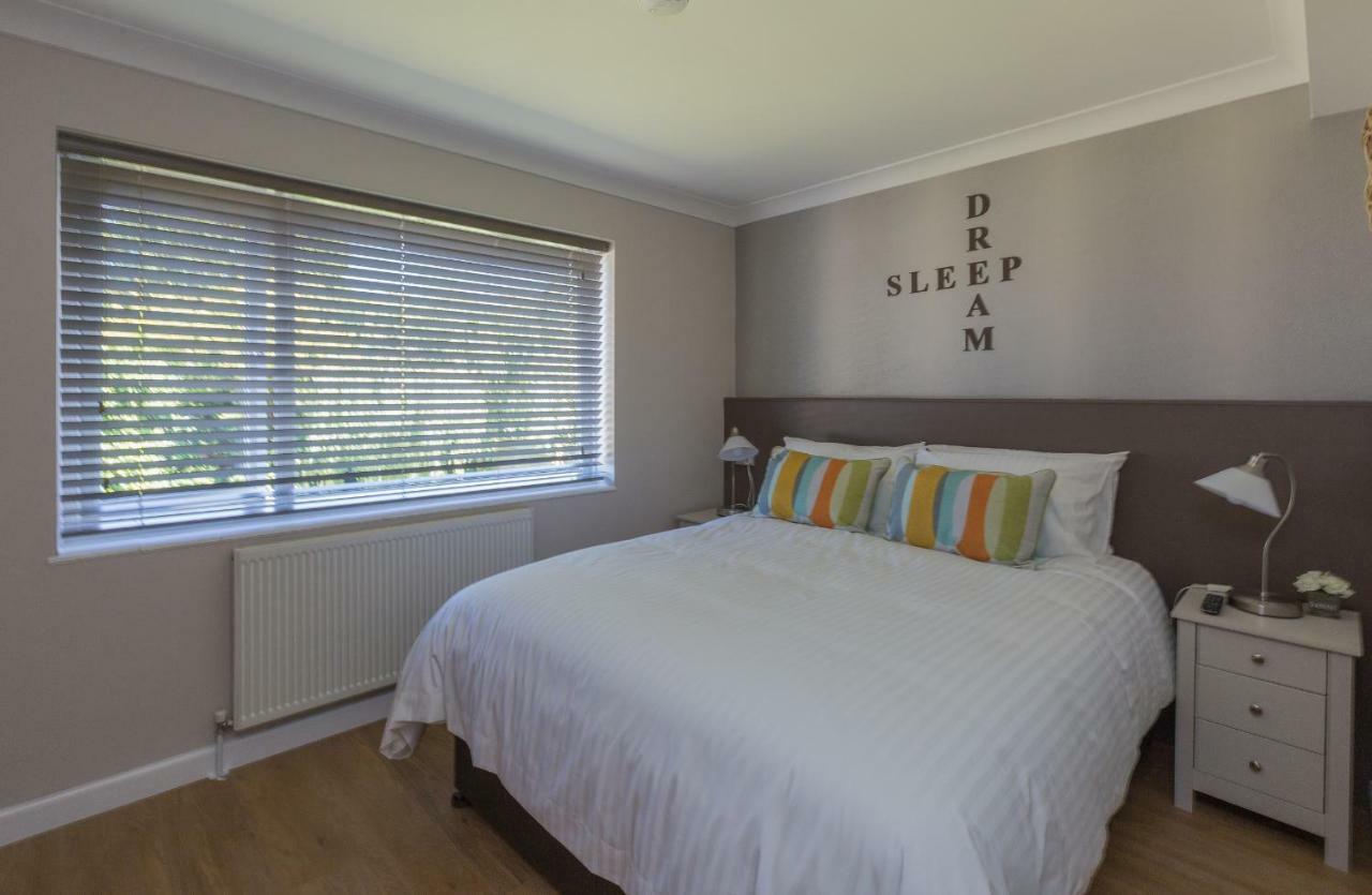 Bentleys Coast And Country B&B Лимингтон Экстерьер фото